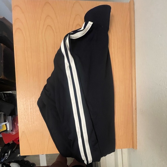 Grey’s Anatomy Official Cast & Crew Jacket - Picture 4 of 4